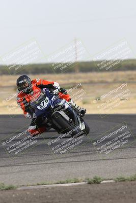 media/Sep-07-2024-Pacific Track Time (Sat) [[9bb89f5e83]]/A group/Phone Wall Paper 1000am/